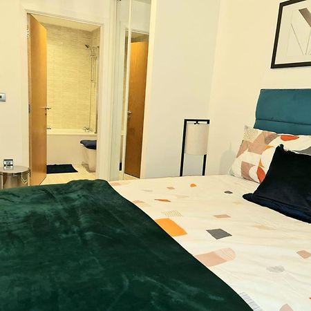 Exquisite Cosy 2-Bed Apartment In Salford Manchester Zewnętrze zdjęcie