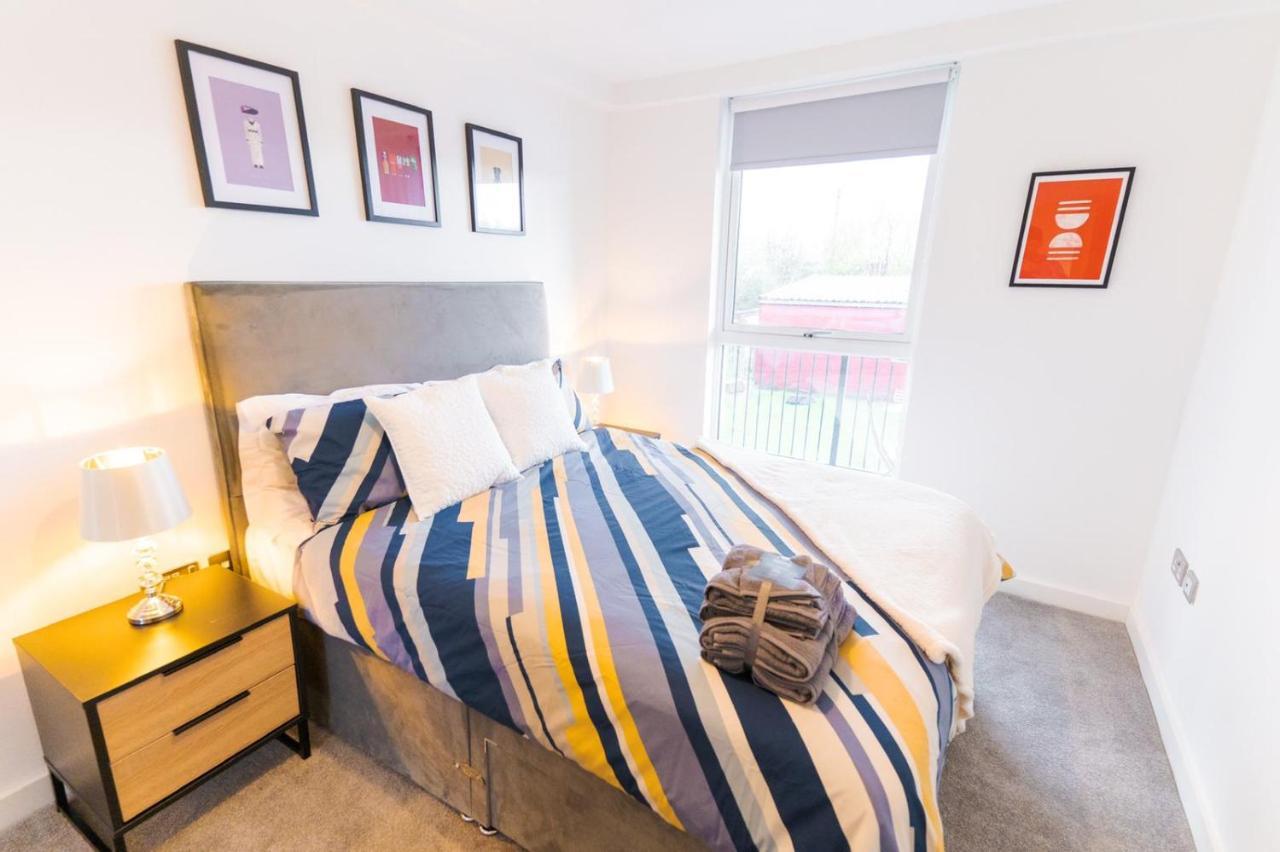 Exquisite Cosy 2-Bed Apartment In Salford Manchester Zewnętrze zdjęcie