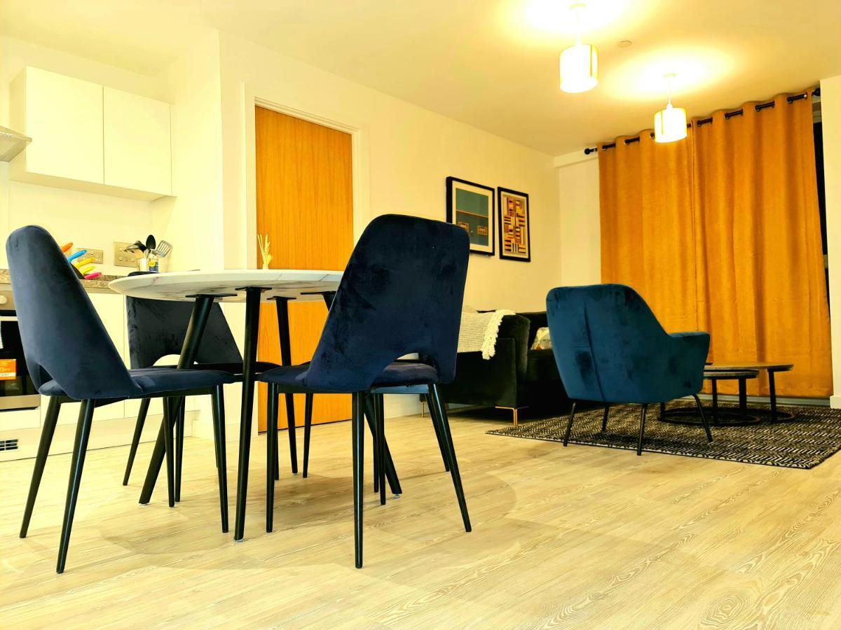 Exquisite Cosy 2-Bed Apartment In Salford Manchester Zewnętrze zdjęcie