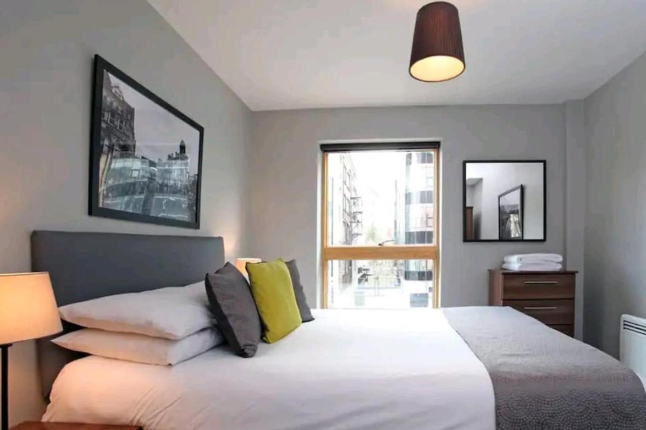 Exquisite Cosy 2-Bed Apartment In Salford Manchester Zewnętrze zdjęcie